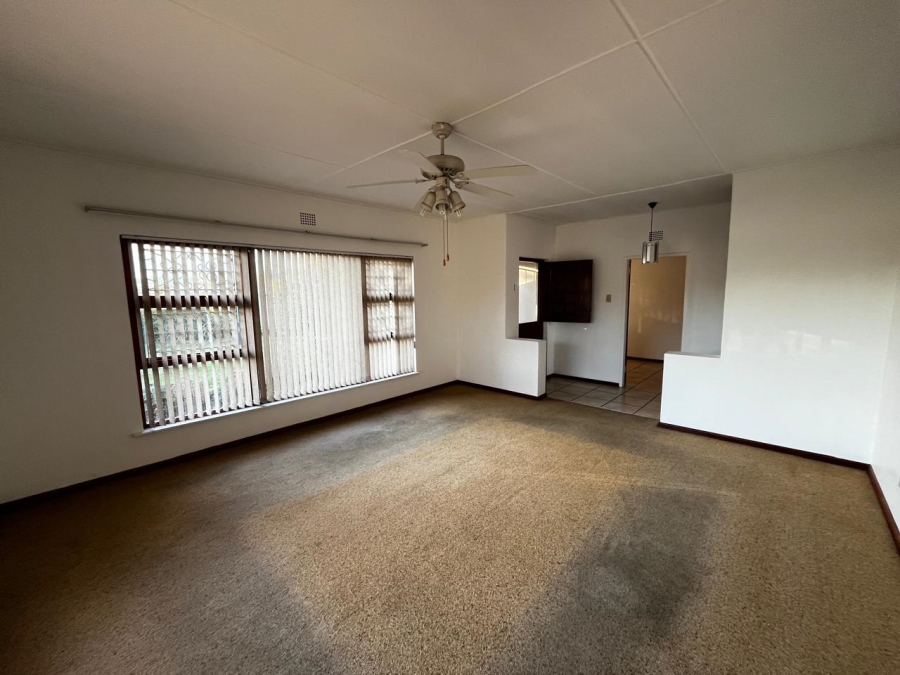 3 Bedroom Property for Sale in Langerug Western Cape